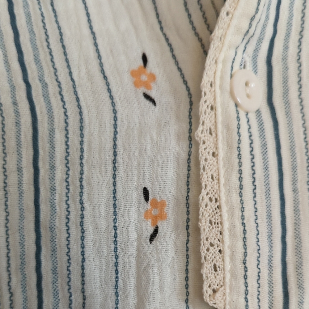 Never-Been-Worn Women's Cotton Muslim Pajamas with Stripes and Floral Pattern - Picture 3 of 4